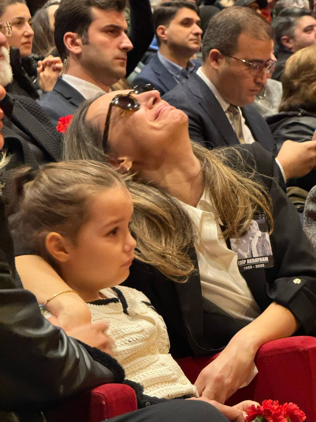 Edip Akbayram'a son veda! 3